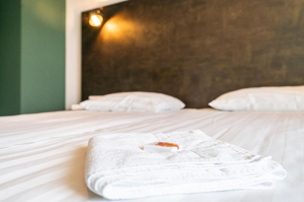 Hotel & Eetk'Fee De Vlik Ospel Екстериор снимка